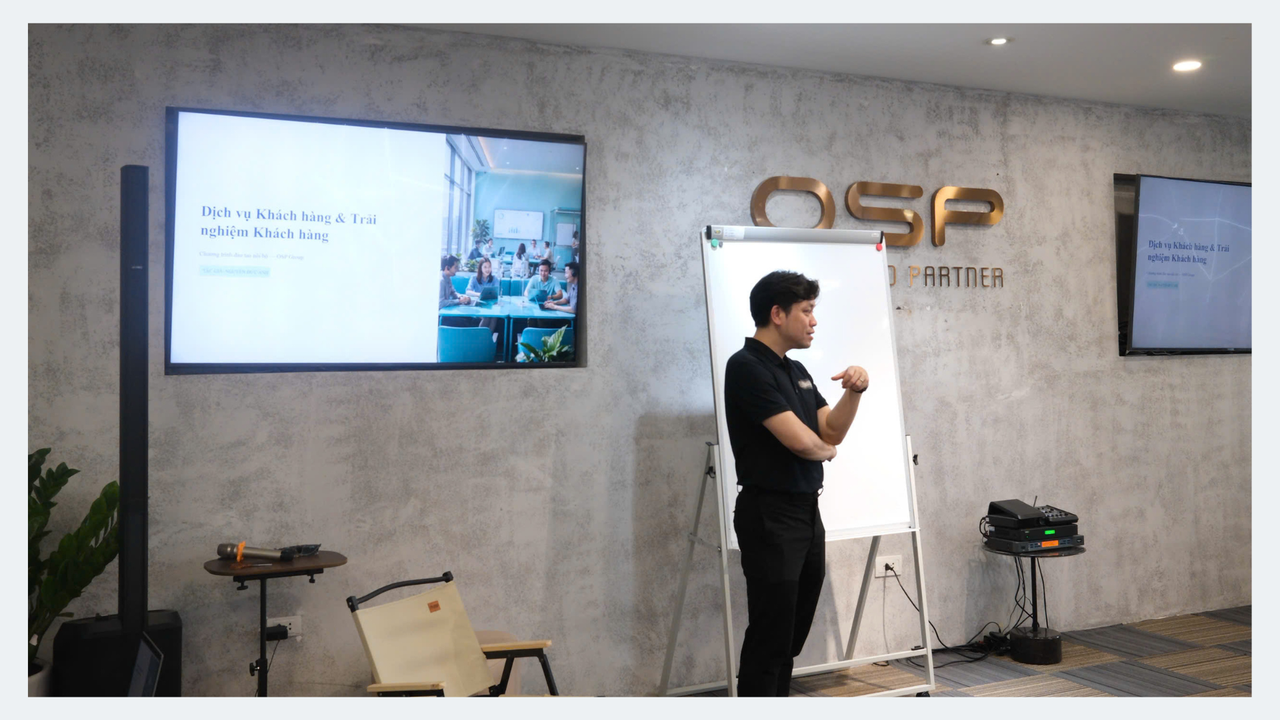 Nâng cấp Chất lượng dịch vụ cùng chương trình: "Đào tạo chuyên sâu: Dịch vụ và Trải nghiệm khách hàng"